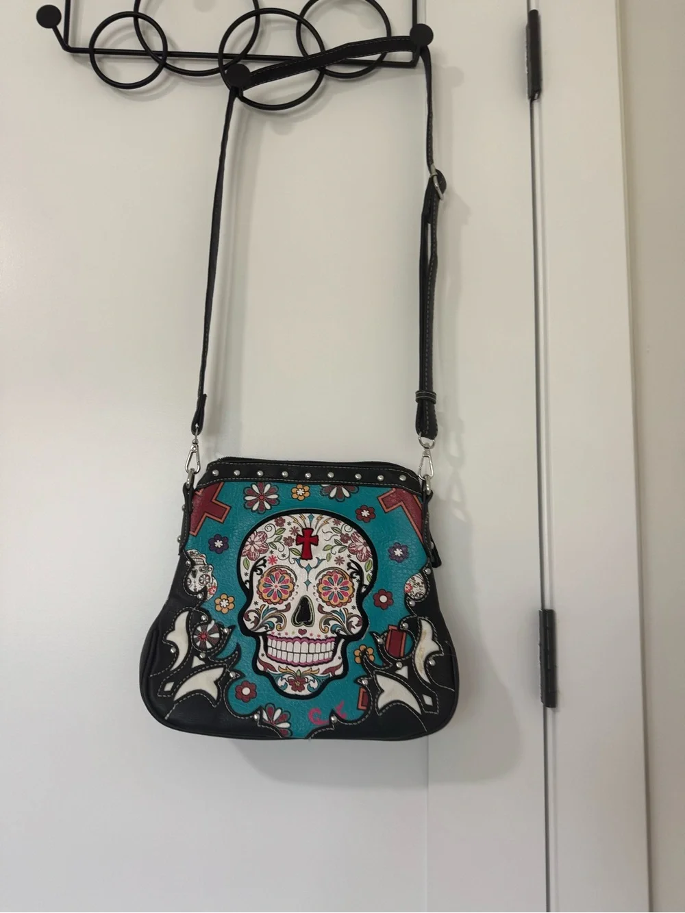 Sugar Skull turquoise cross body purse, lots of hidden Storage room and pockets